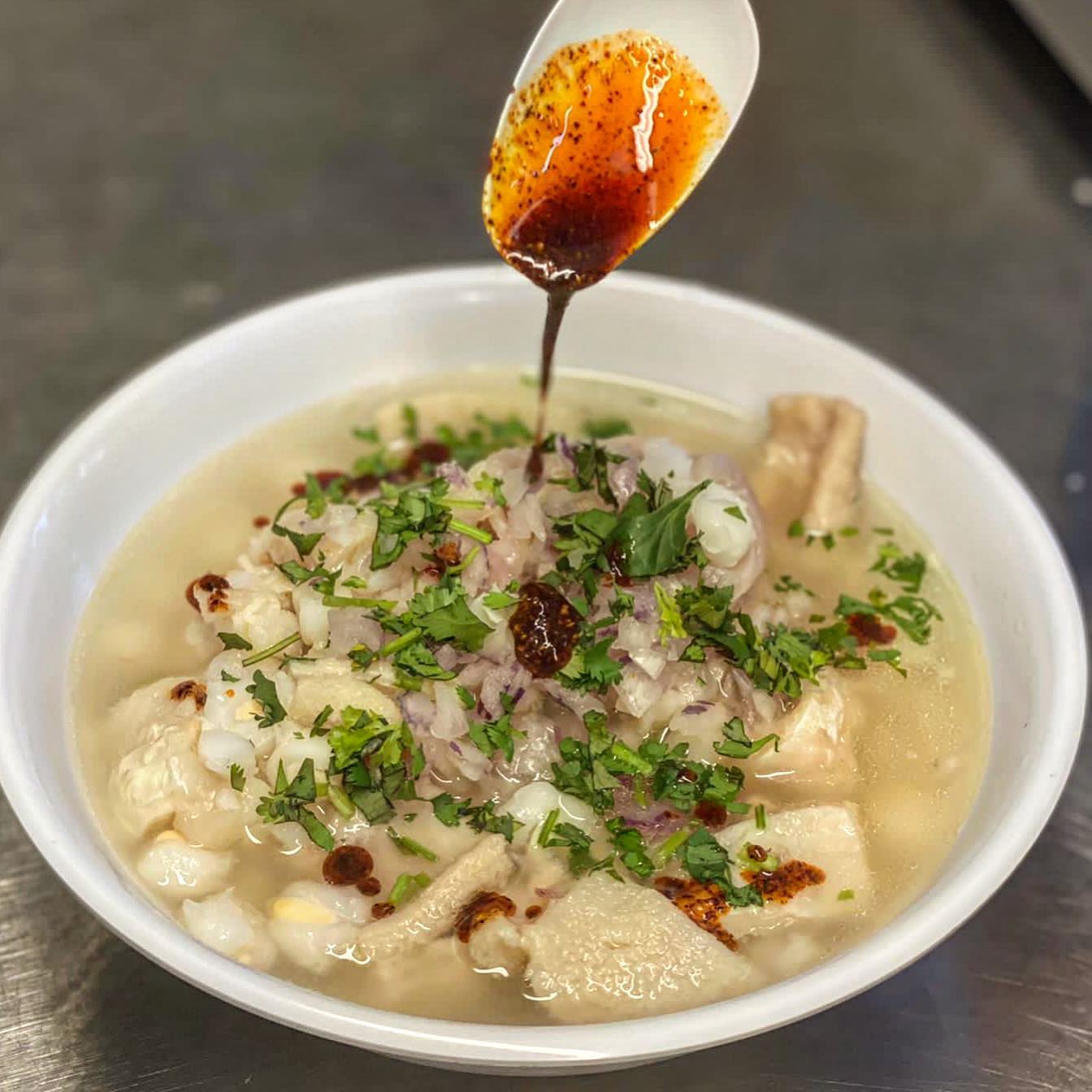 MENUDO BLANCO 🎯 salsa Macha Para... - Taqueria Tomateros | Facebook