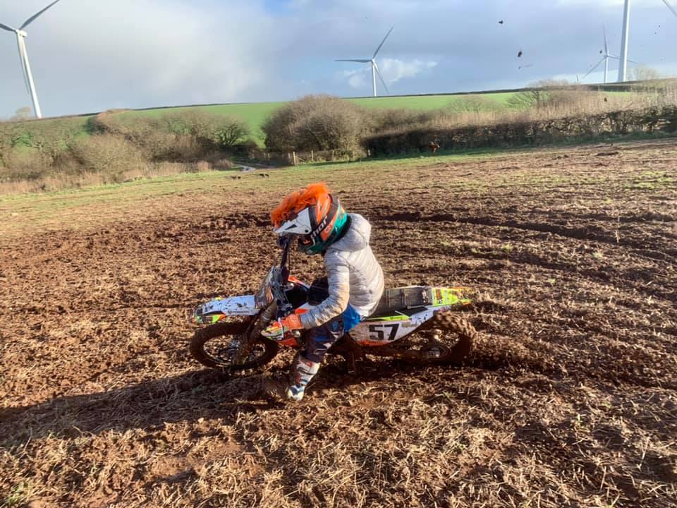 Johnny Garness - Back out in the dirt on his Christmas...
