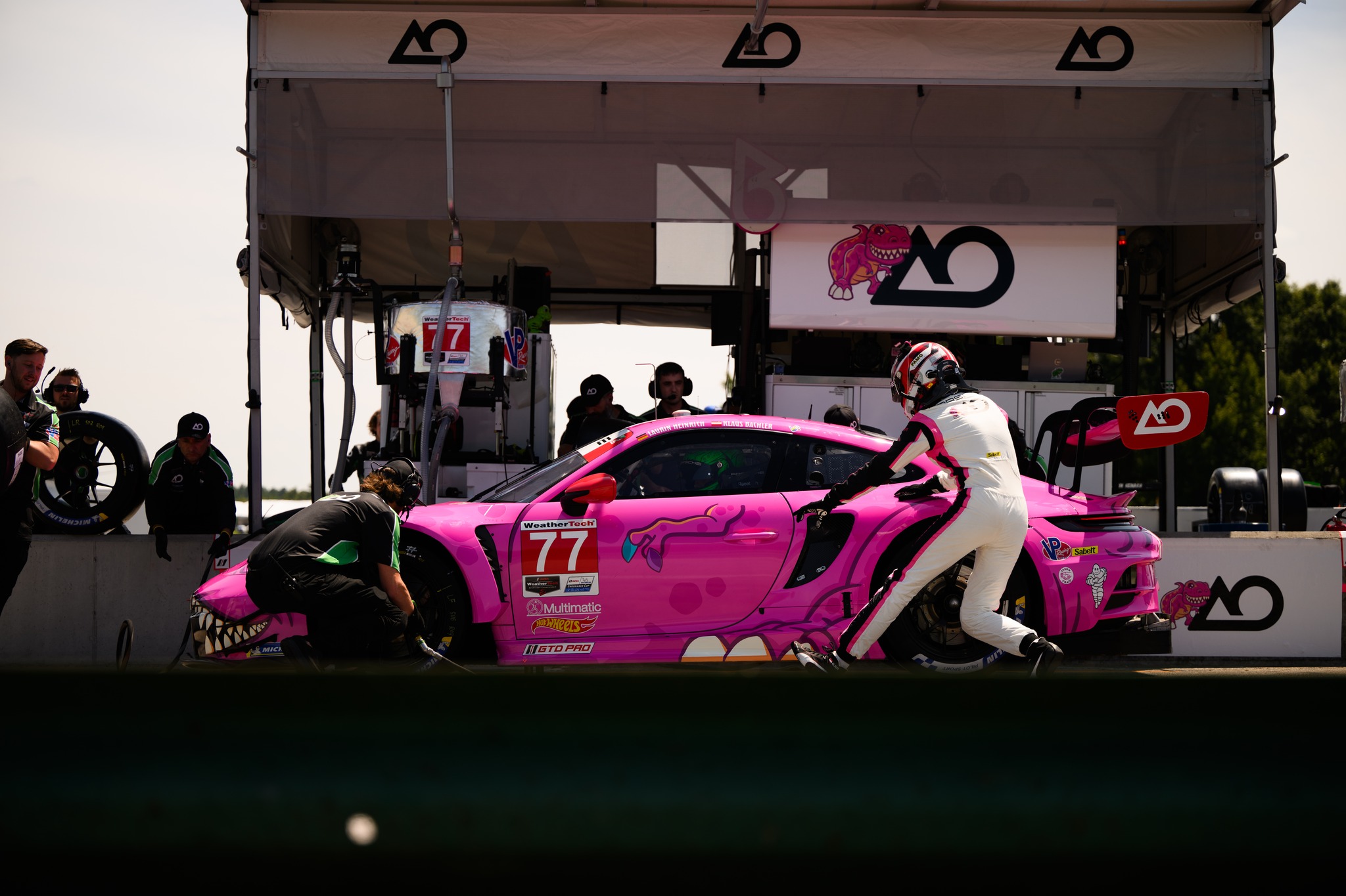 AO Racing - Our team is hard at work getting Roxy prepared... | Facebook
