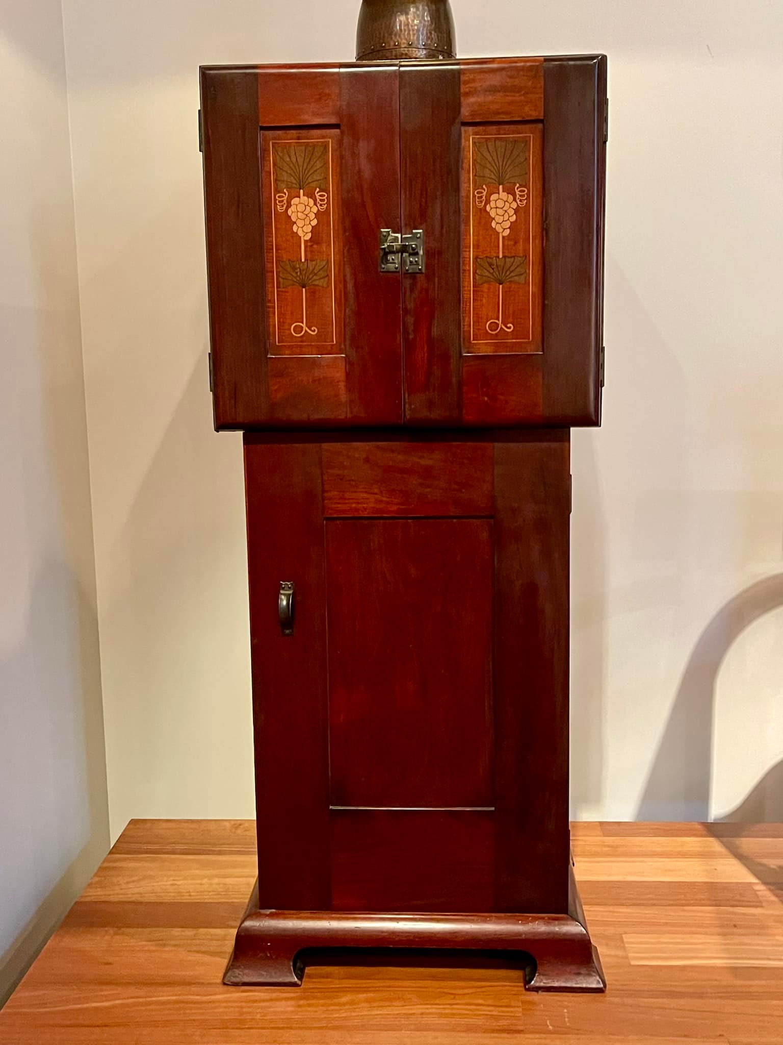 1903 mahogany music cabinet by Harvey Ellis