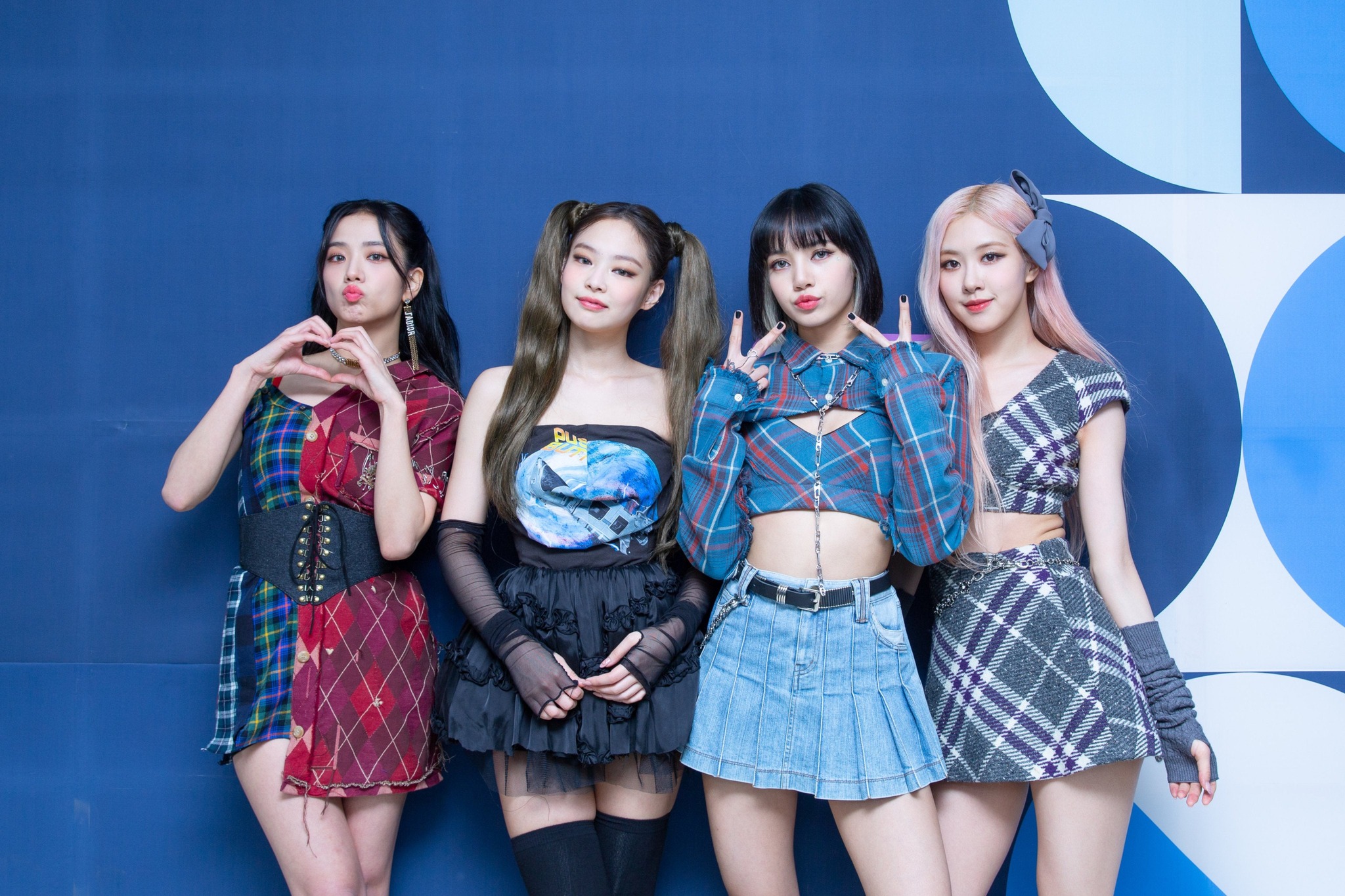 Rose officially | Facebook