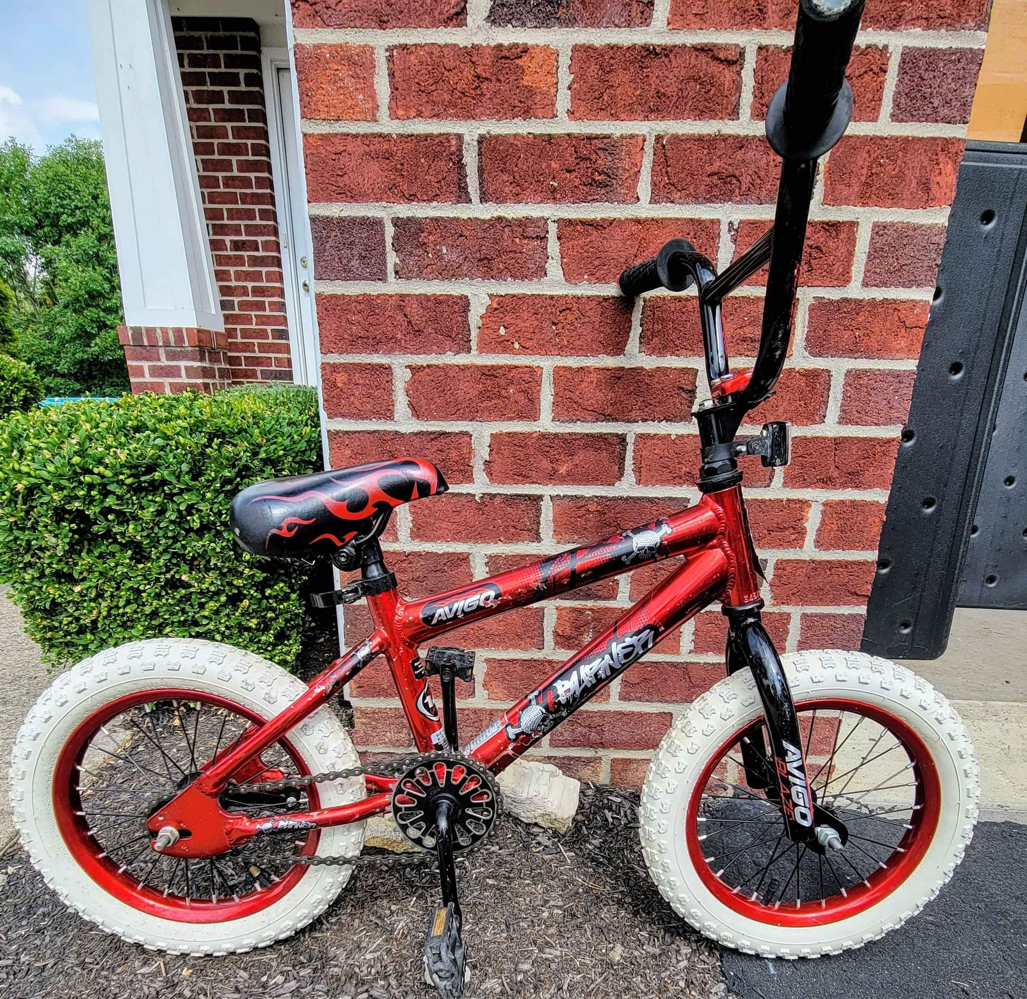 avigo 14 inch webhead bike with helmet Boys' Burner the EPS is intended to compress and spread to reduce the force passed onto the skull Air Strike Toys R Us