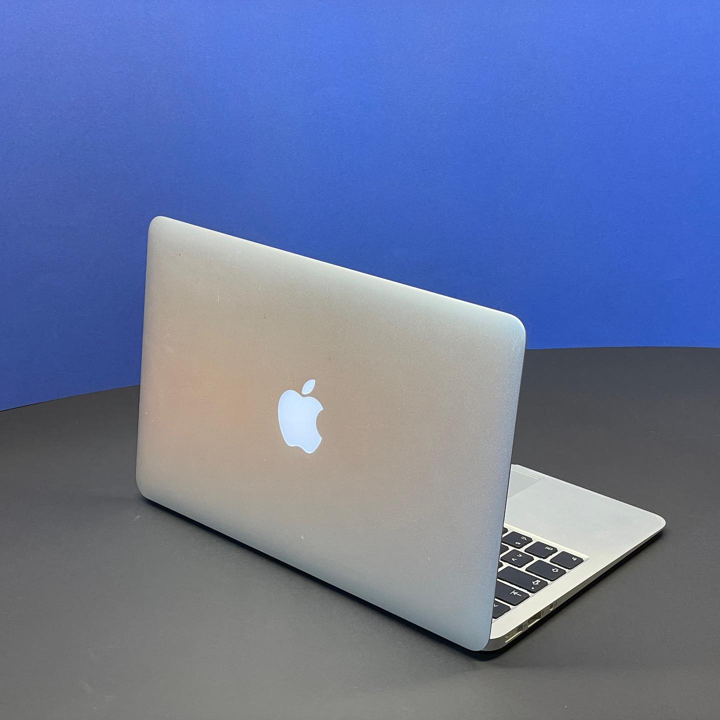macOS High Sierra Version 10.13.6 MacBook Air (11-inch, Early 2015 