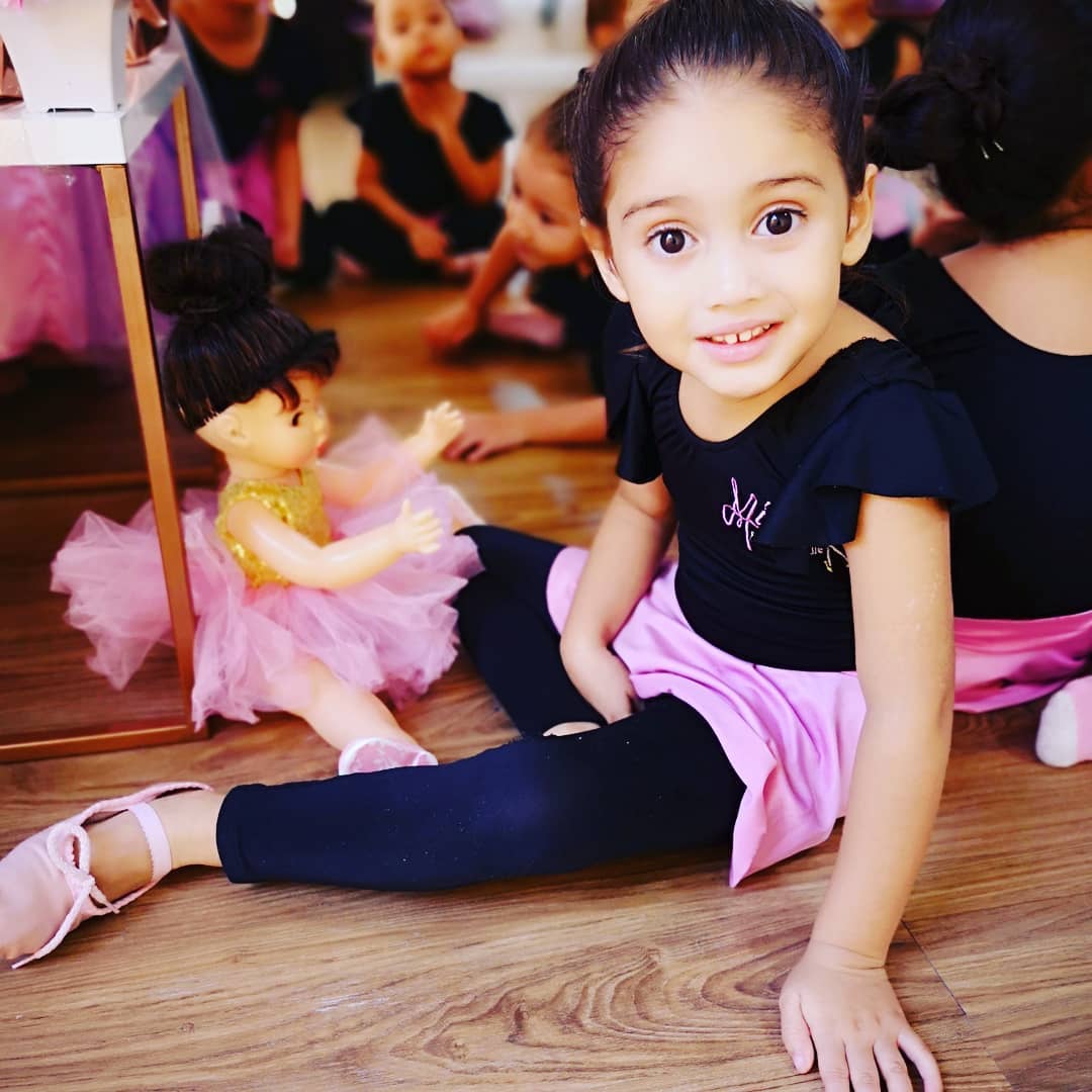 La infancia te demuestra que no... - Mia Studio De Danza