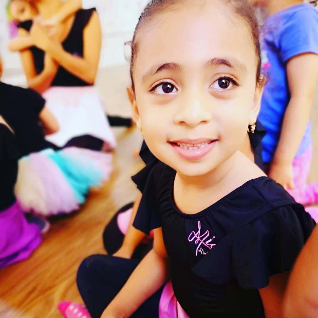 La infancia te demuestra que no... - Mia Studio De Danza