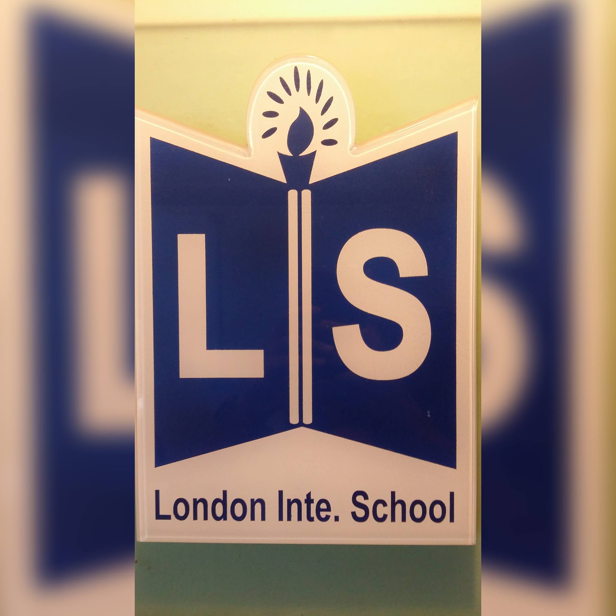 London International School - LIS