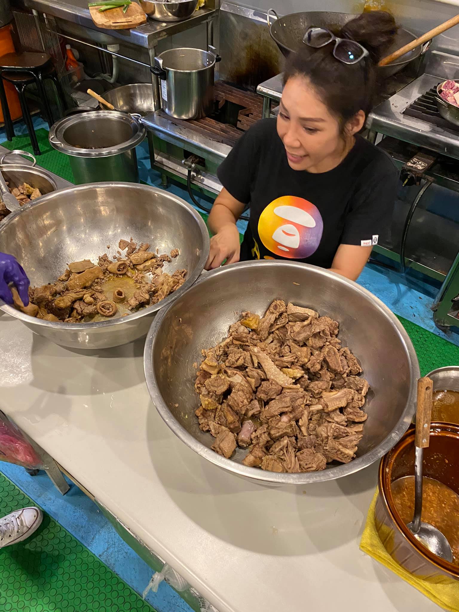 呂光智 - 其實外食對於我們來說 幾乎是每天的家常便飯 但常常聽到食安的問題 就少外食自己煮較安心...