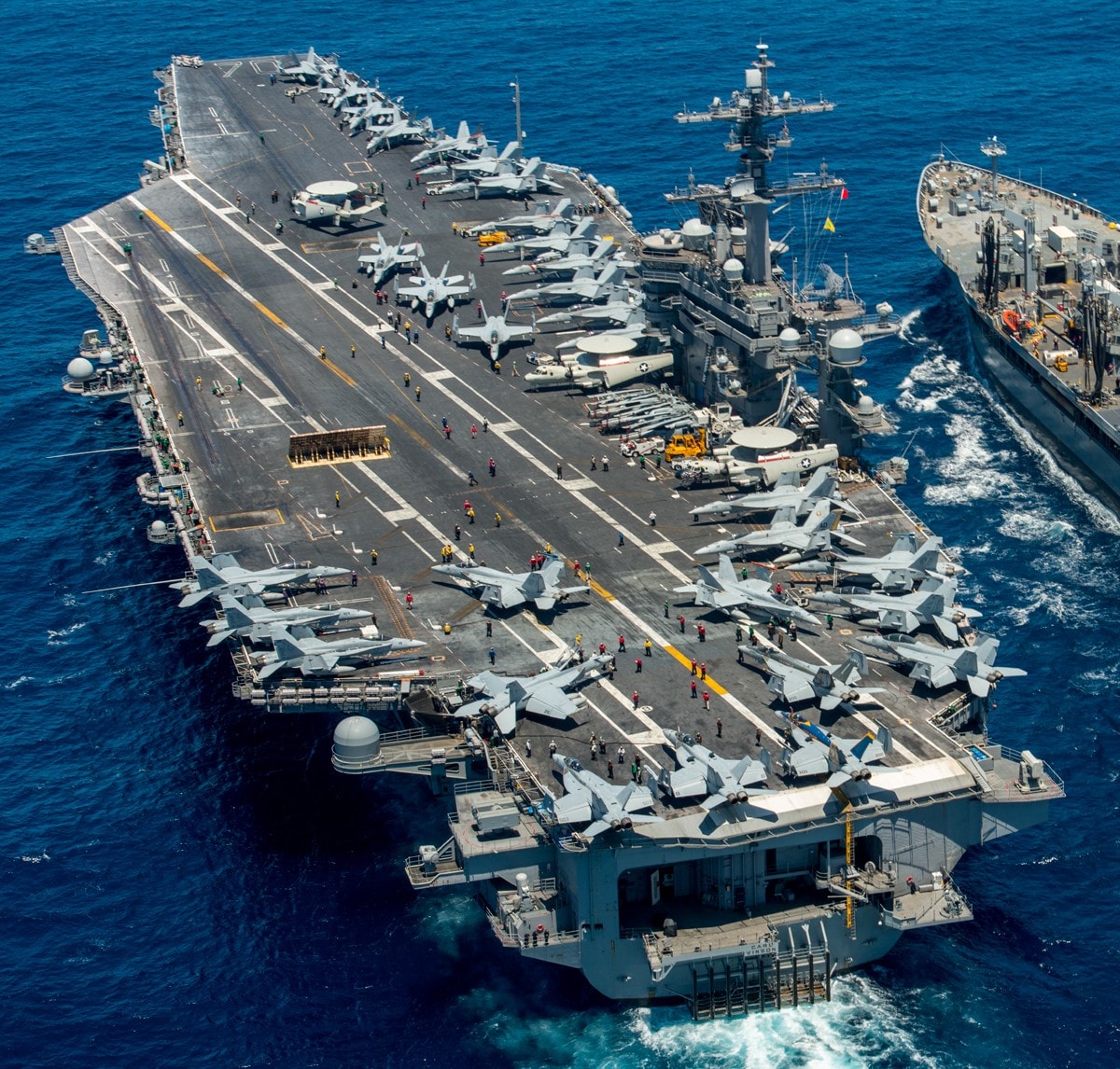 USS Carl Vinson CVN-70 veteran displays vispermare