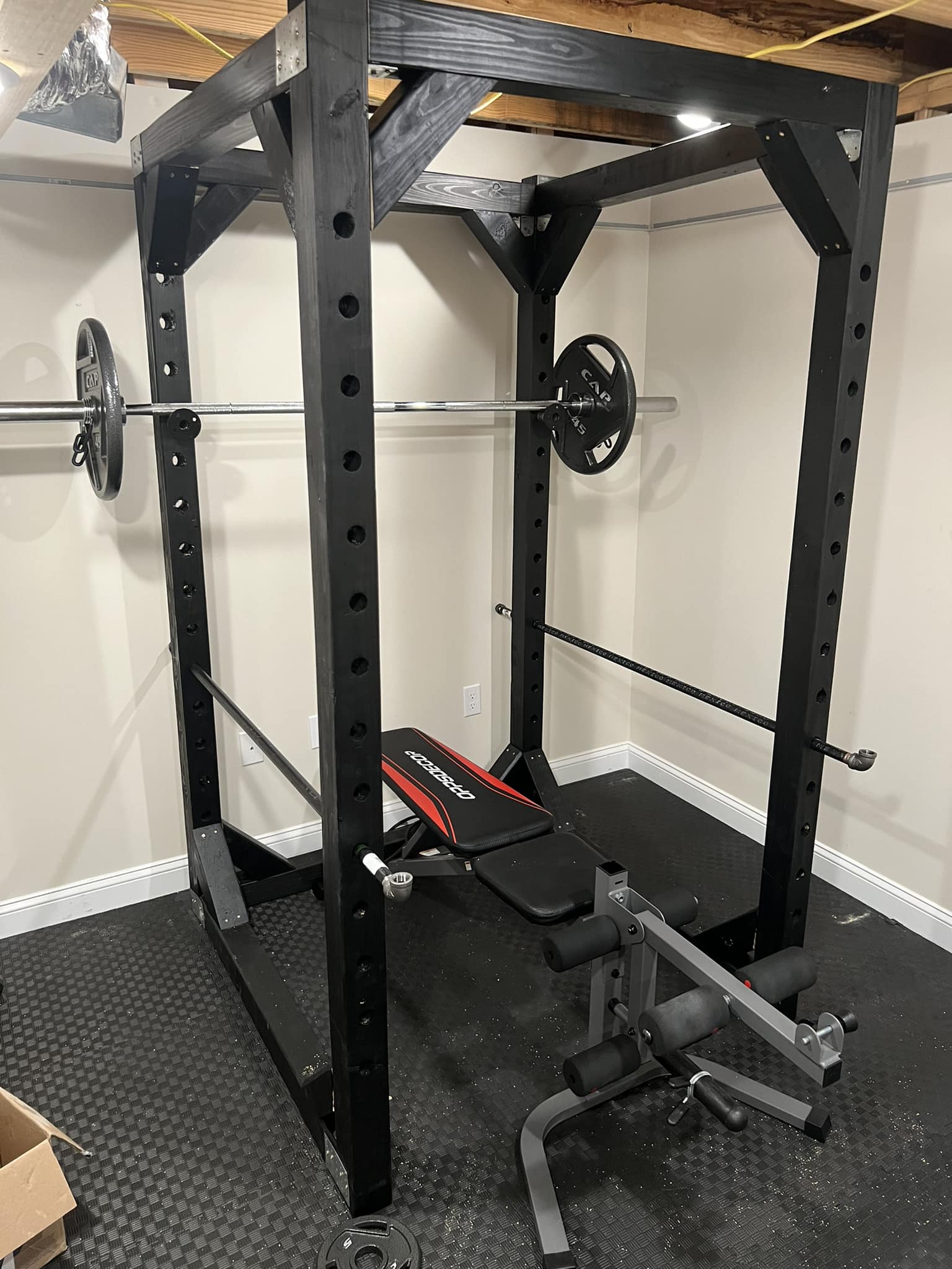 I built my own power rack! Let display picture 1