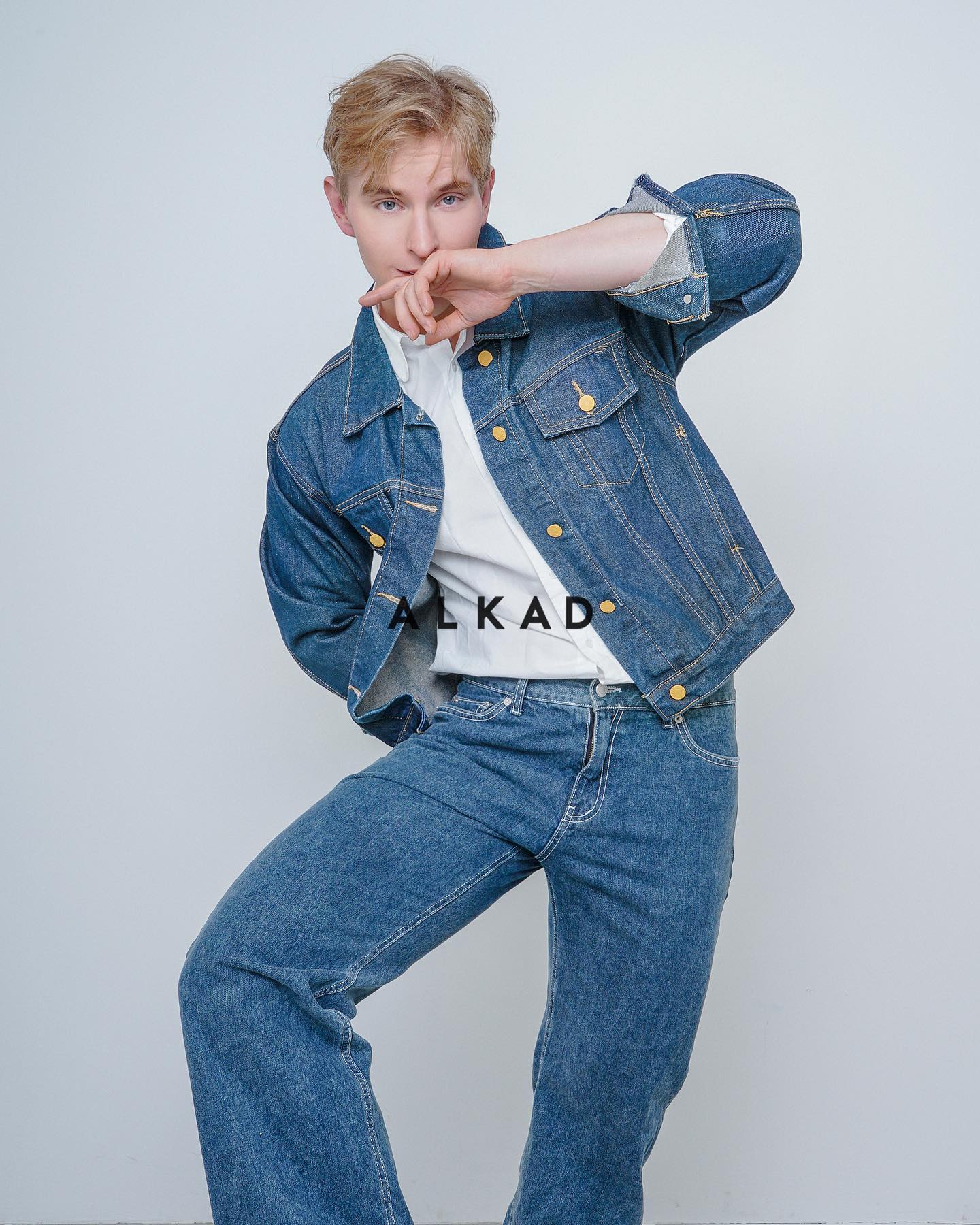 Alkad Studio - 봄맞이 프사 변경📸 #프사각 #하이엔드셀프사진관 #셀프사진은alkad에서... | Facebook
