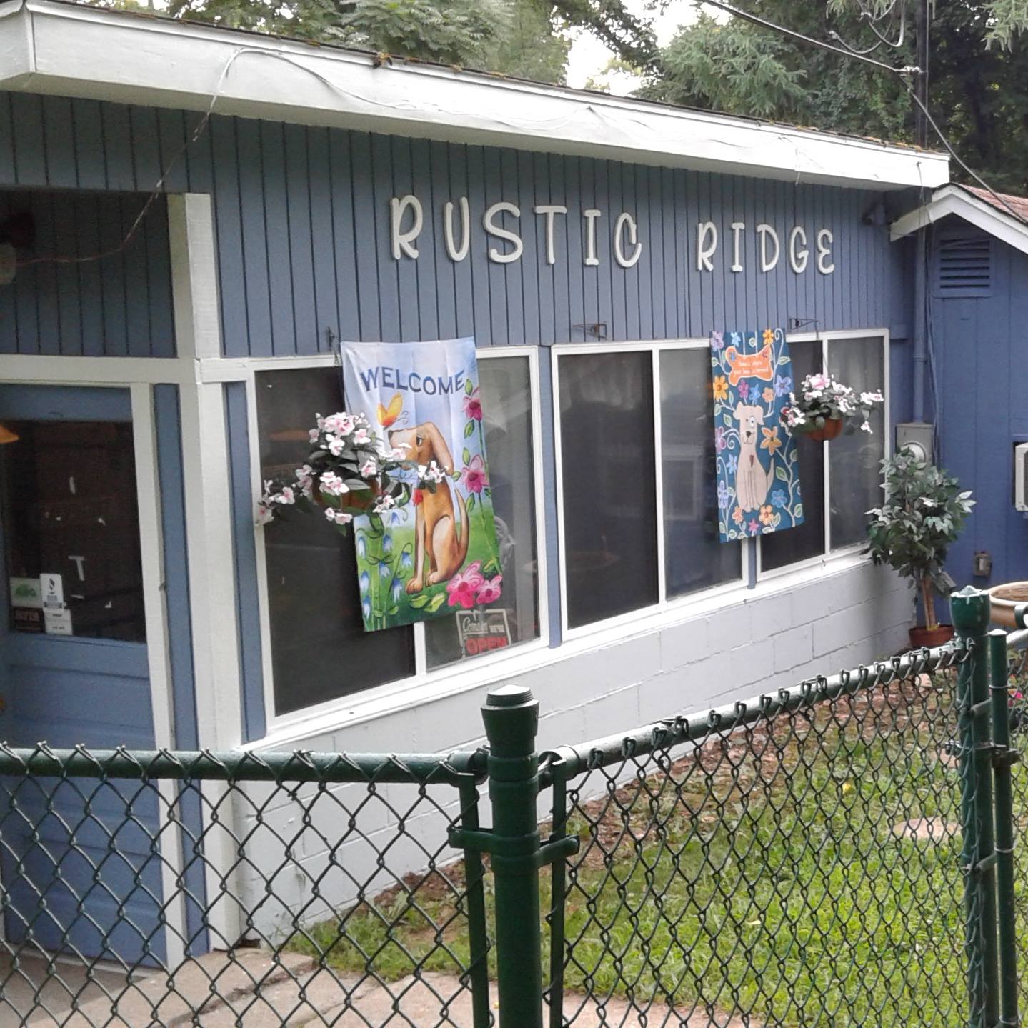 Rustic Ridge Boarding, Day Care and Pet Sitting Services | Wexford PA