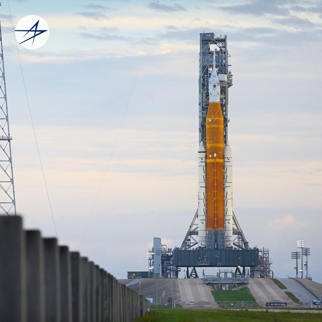Lockheed - NASA's Mega Moon Rocket and the Lockheed Martin-built Orion ...