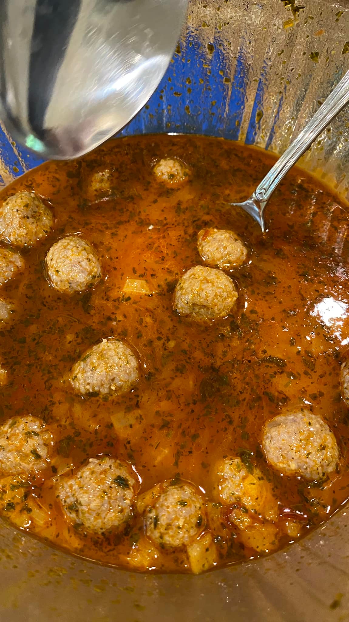 Armenian eshkili kufte recipe with minced meat and red sauce