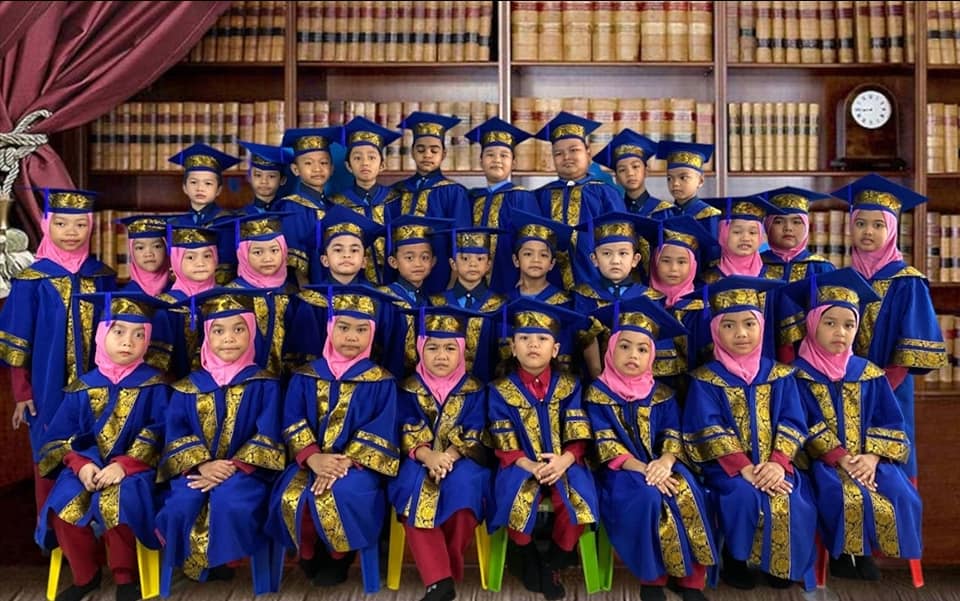 Little Ra'id - ---PHOTOSHOOT OF GRADUATION 2021--- How the... | Facebook