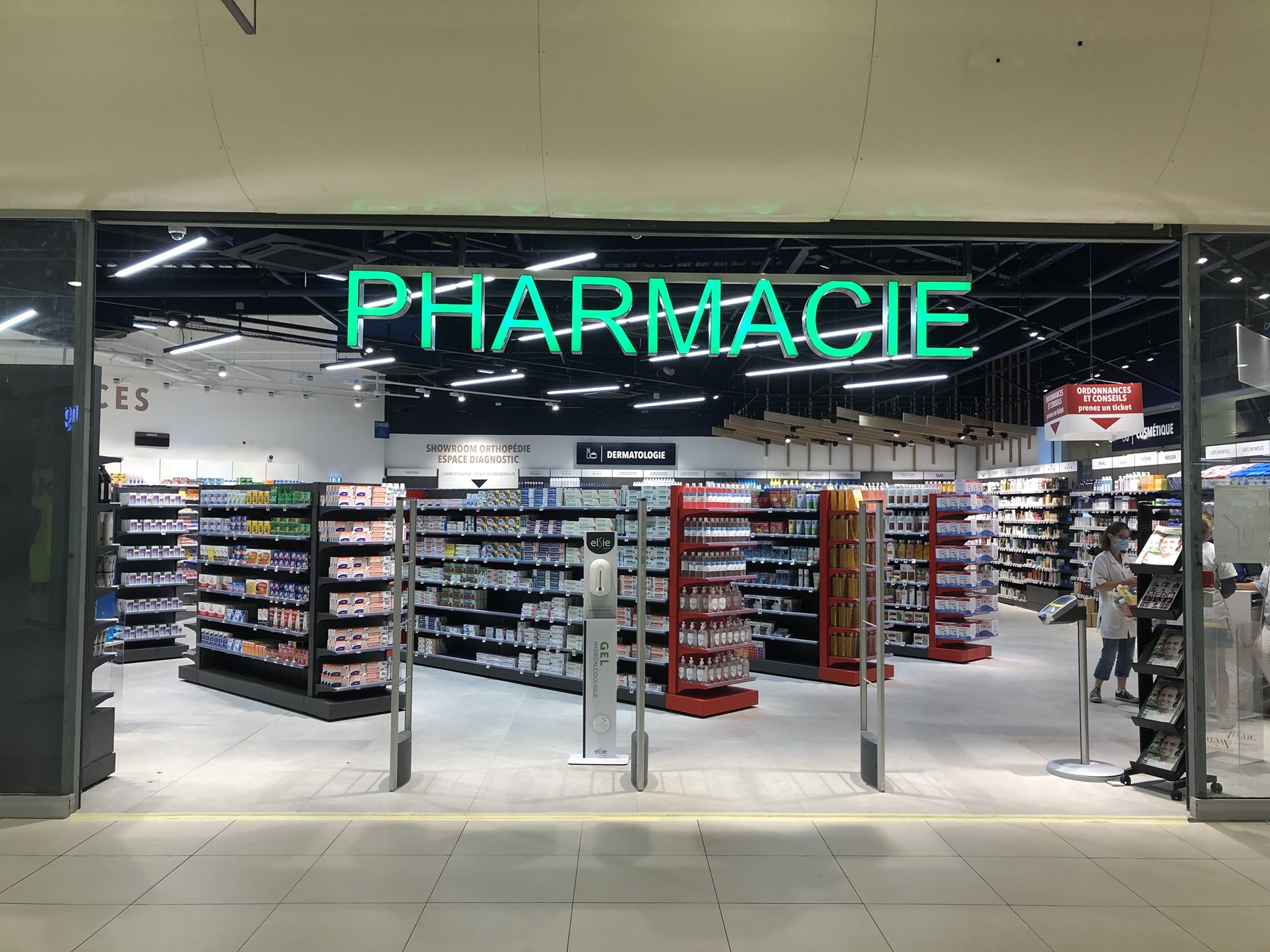 Pharmacie de la Poste Aix-les-Bains - Mat, lumineux ou effet lissant ...