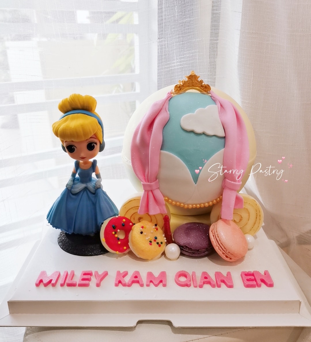 感谢顾客的支持🙏🏻😊 仙帝公主马车造型敲敲蛋糕🎂 ️... - Starry Cake & Sweet | Facebook