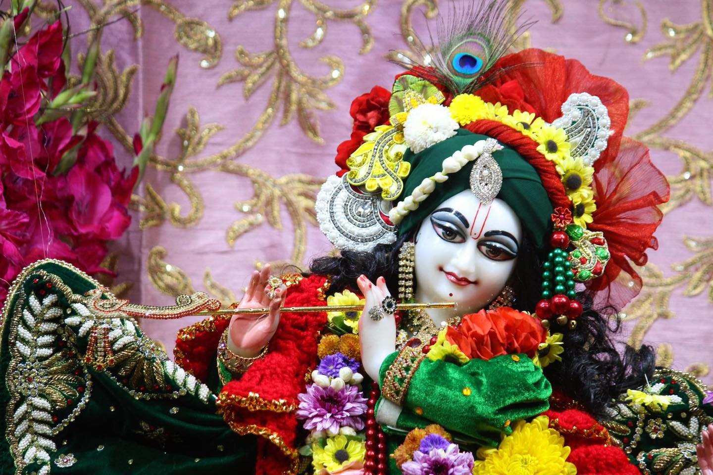 Sri Sri Radha Radhika Raman... - Krishna - The Joy Of Living