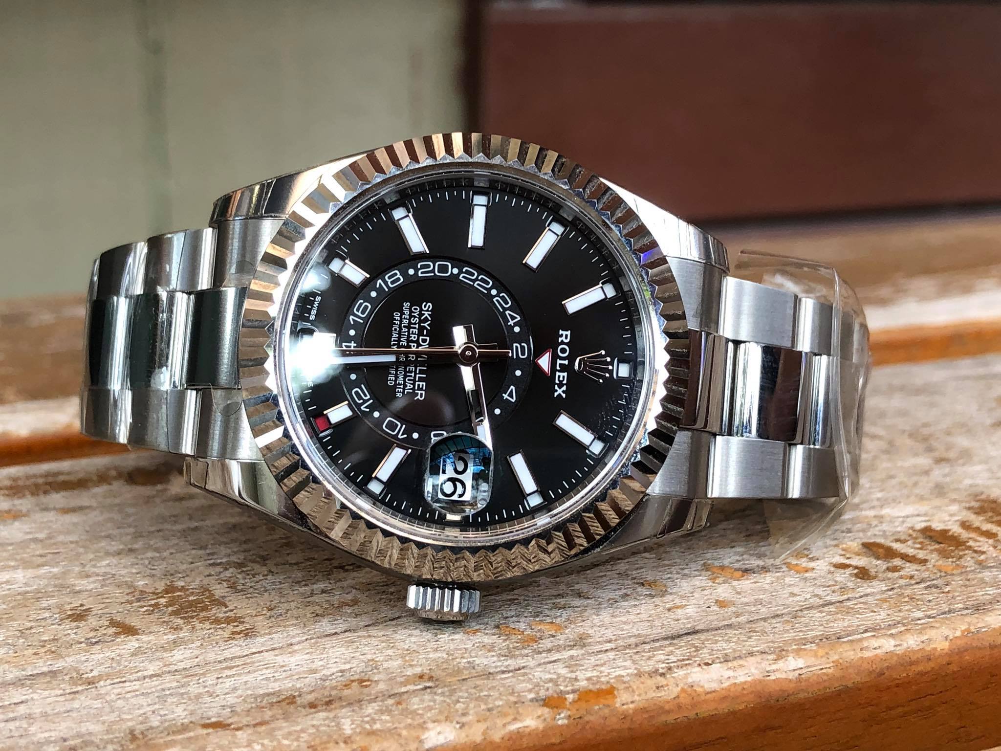 Sky dweller กล่องใบครบ... - นาฬิกามือสอง ของแท้ by Radium | Facebook