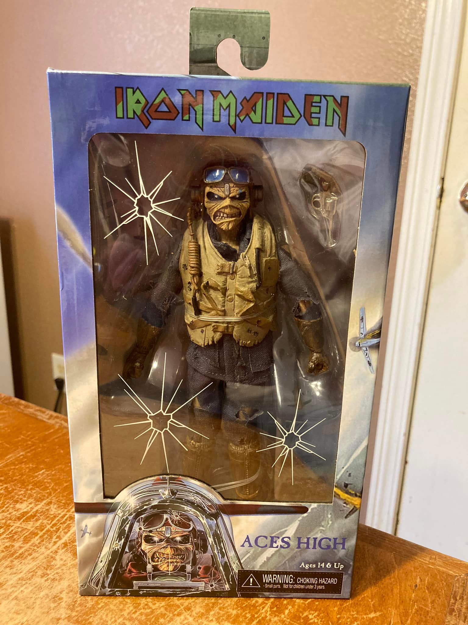 NECA Figura Eddie ACES High Iron Maiden 20cm