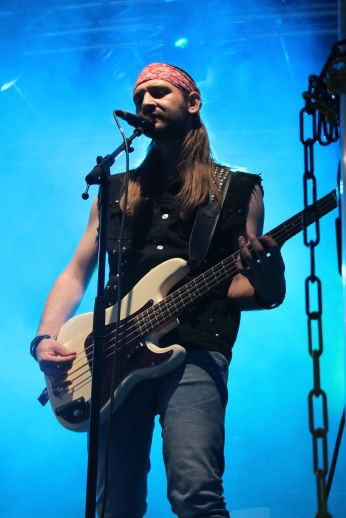 moonday6 - bass in moonday6 #moonday6 #newmusic... | Facebook