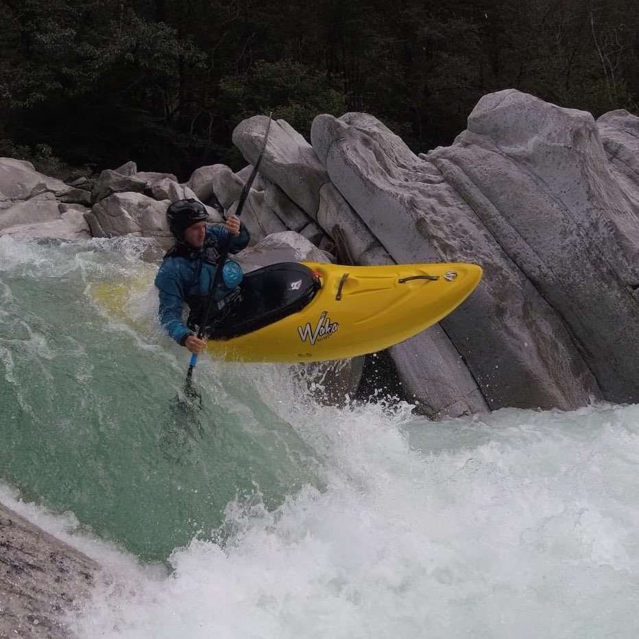 boofing back to Chile soon 🇨🇱 #kayaking #chile #wakasteeze #pucon ...