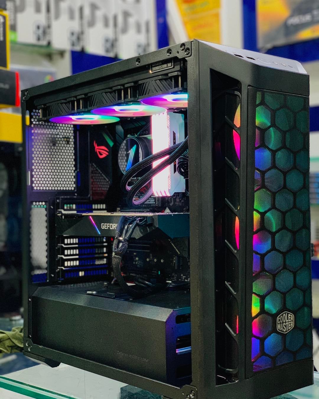 360$ 540الف GPU : GTX 1080TI EVGA SC2 HYBRID WATERCOOLING CPU