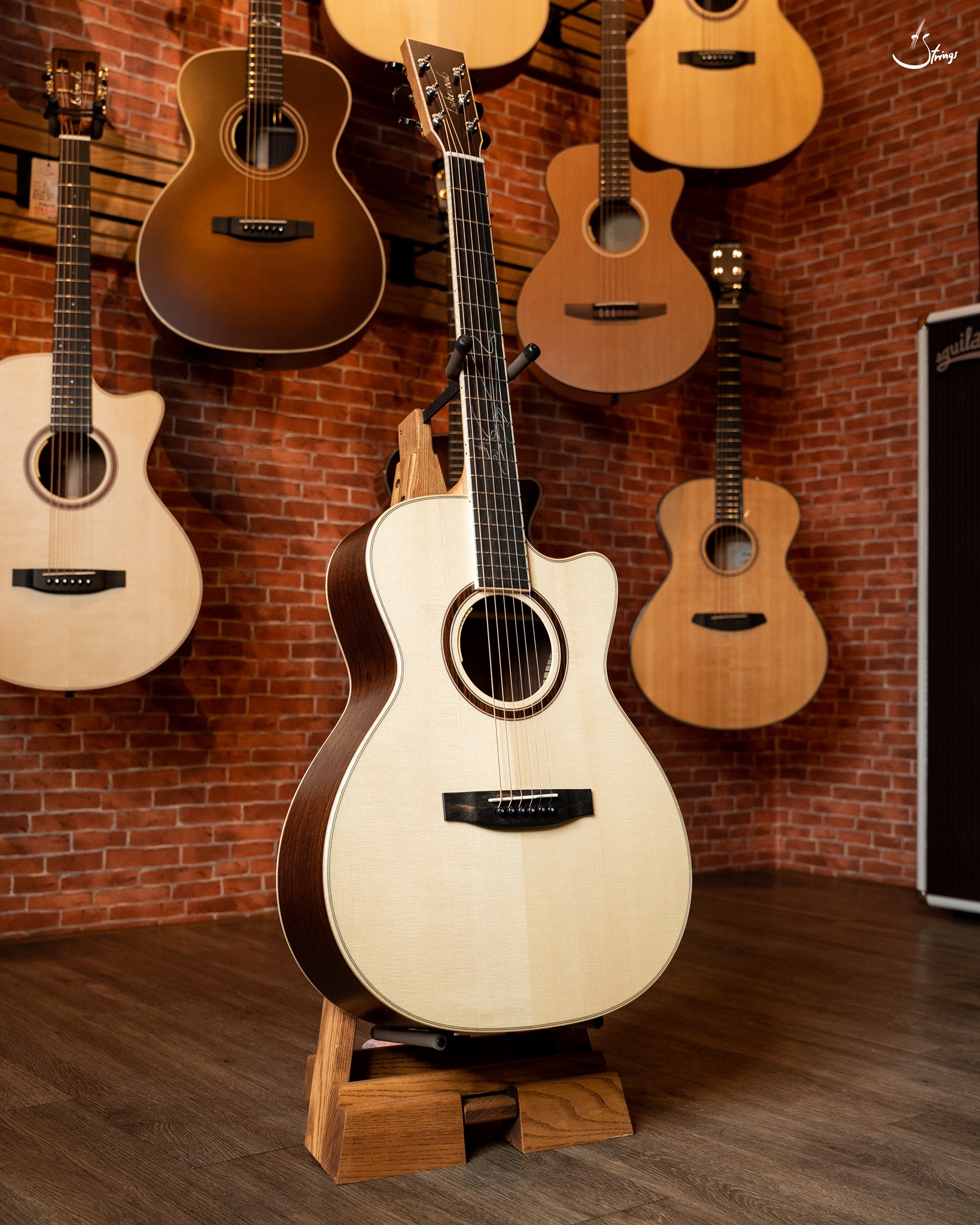 🎸... - Strings Shop (One Stop Guitar Shop in Thailand) | Facebook