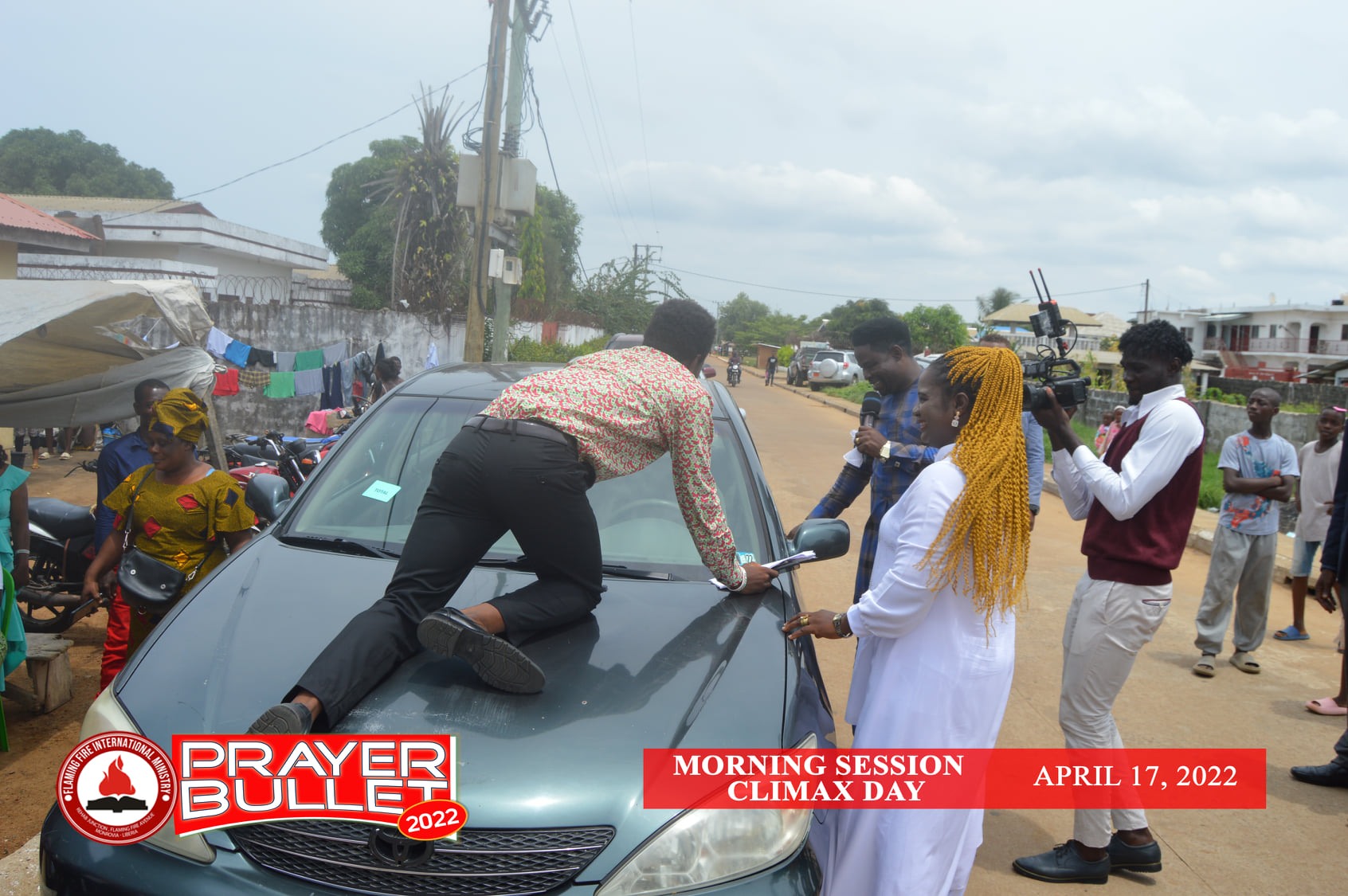 Another exciting moment again as Papa Apostle Benedict Jefferson