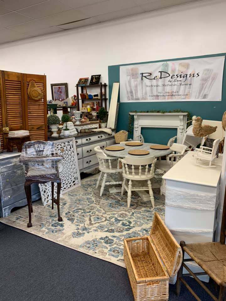 JoJo's Attic - Lets Welcome Our Newest Booth ReDesigners 💕💕💕💕