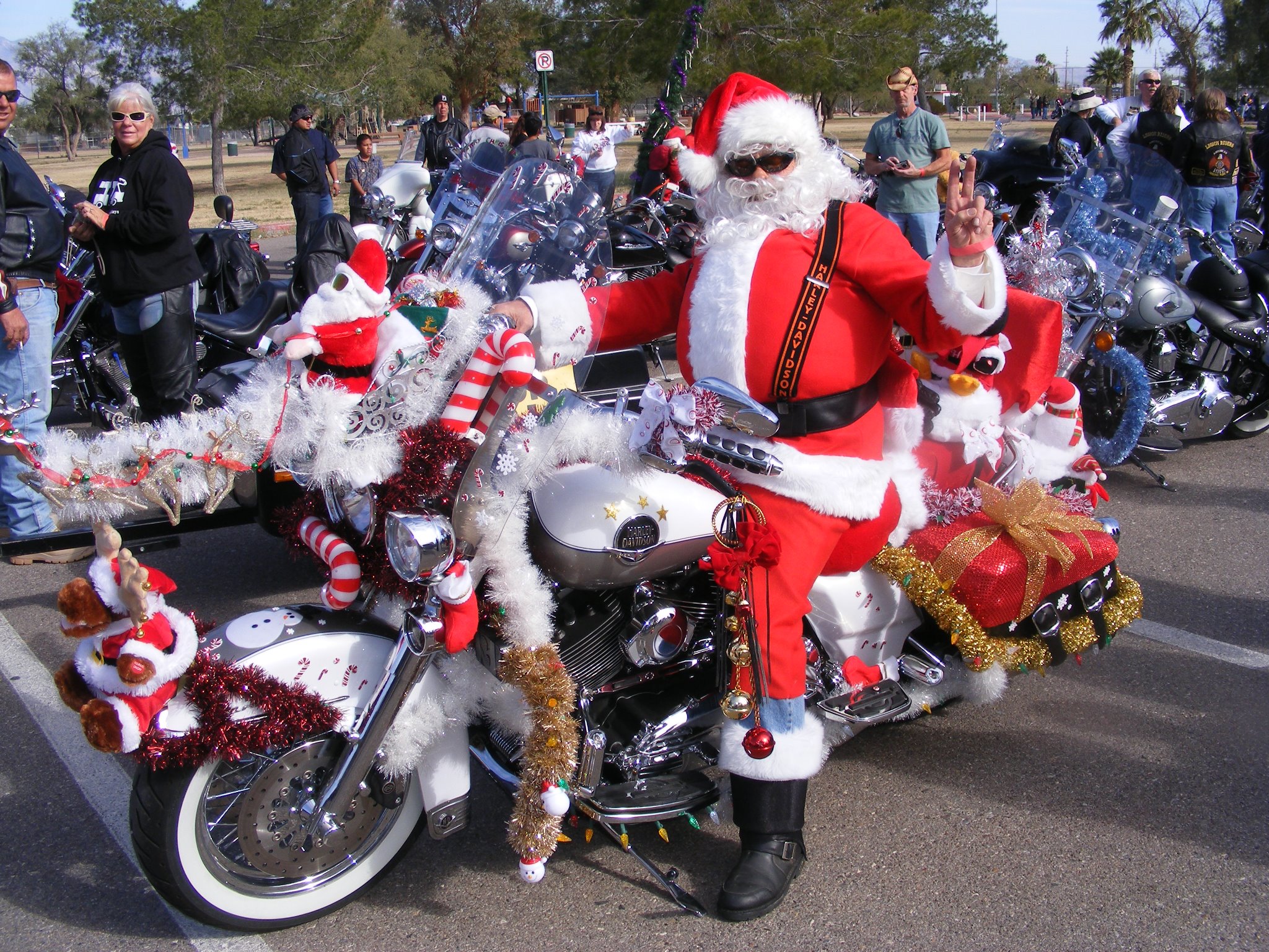 Sun Riders MC Toy Parade