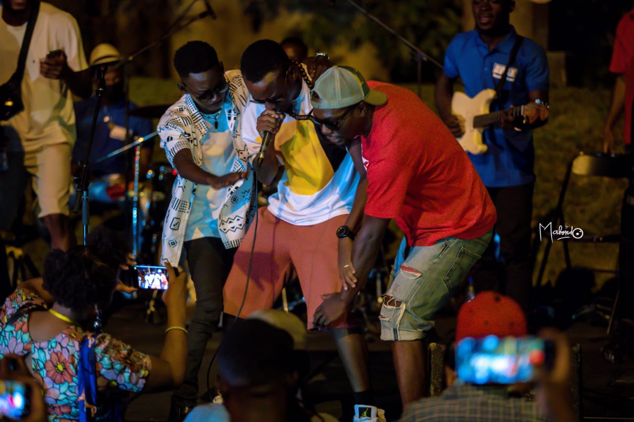 RodZeng X Akengtoung Officiel Un... - Tris Soss Mutema
