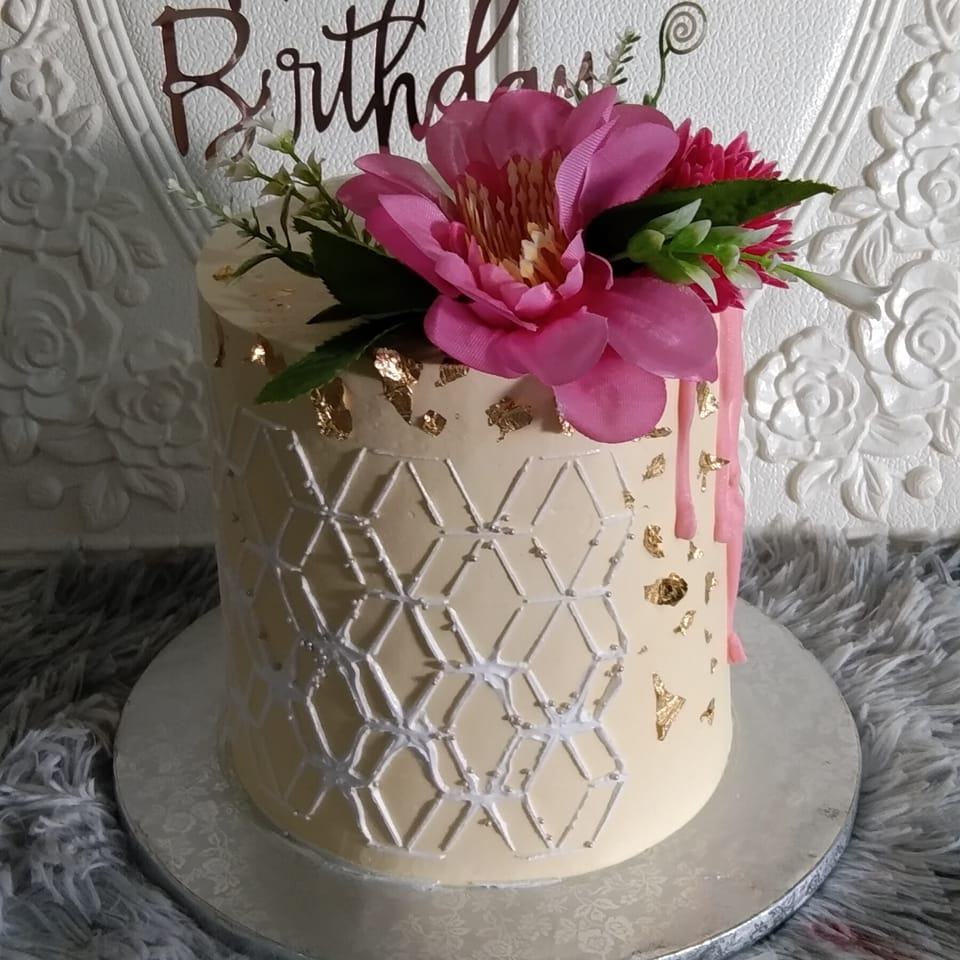 From white to navy blue ribbons #diycrafts | Machloe's Cakes