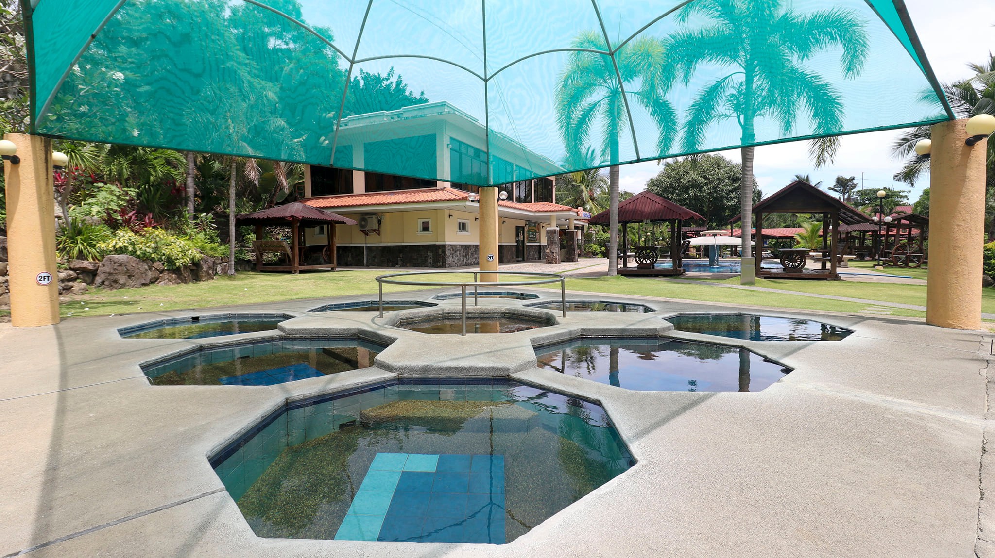 88 Hot Spring Resort - 