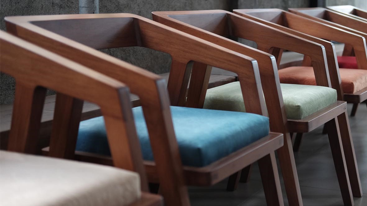 Manila FAME - A lovely piece of furniture that exhibits natural ...