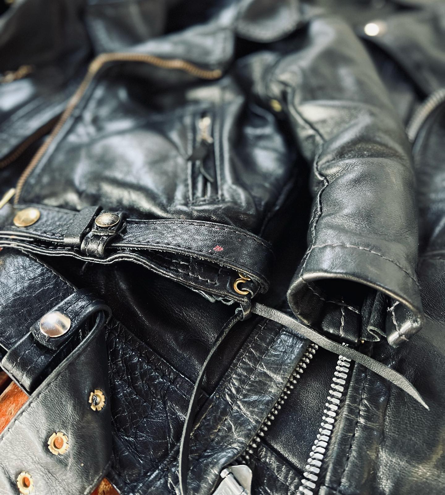 langlitz leather dressing Custom handmade motorcycle leathers by Leathers Cascade