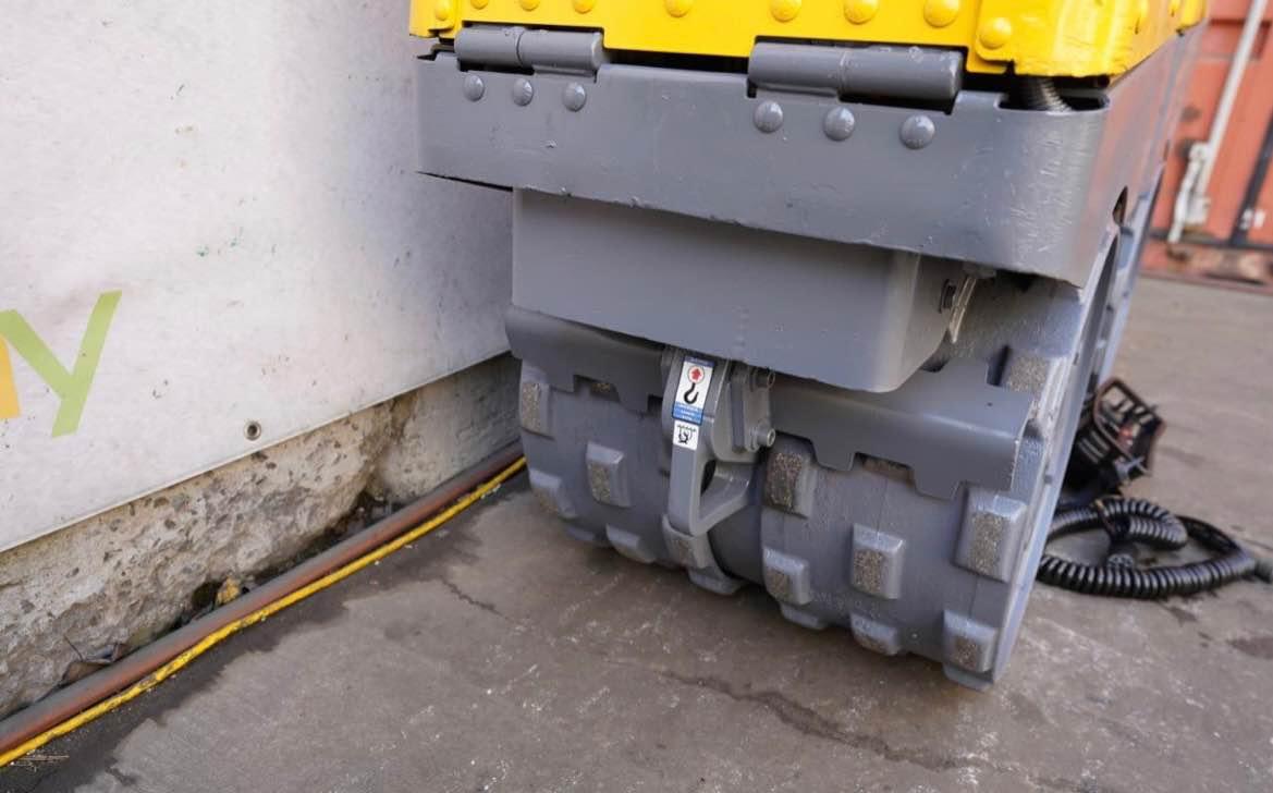 2018 Wacker Neuson Rtsc3 vibratory remote controlled trench roller 220 ...