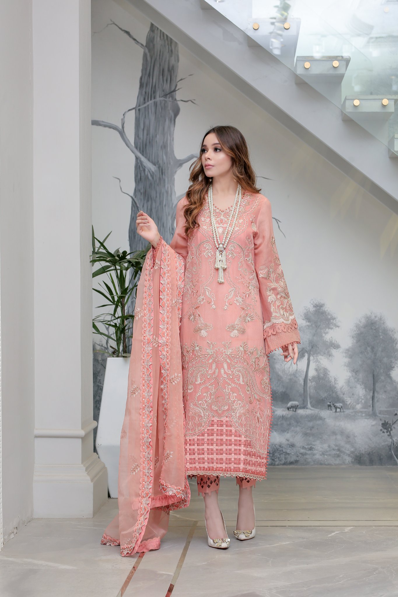 Shazray Rana looks vibrant in our... - Republic Womenswear | Facebook