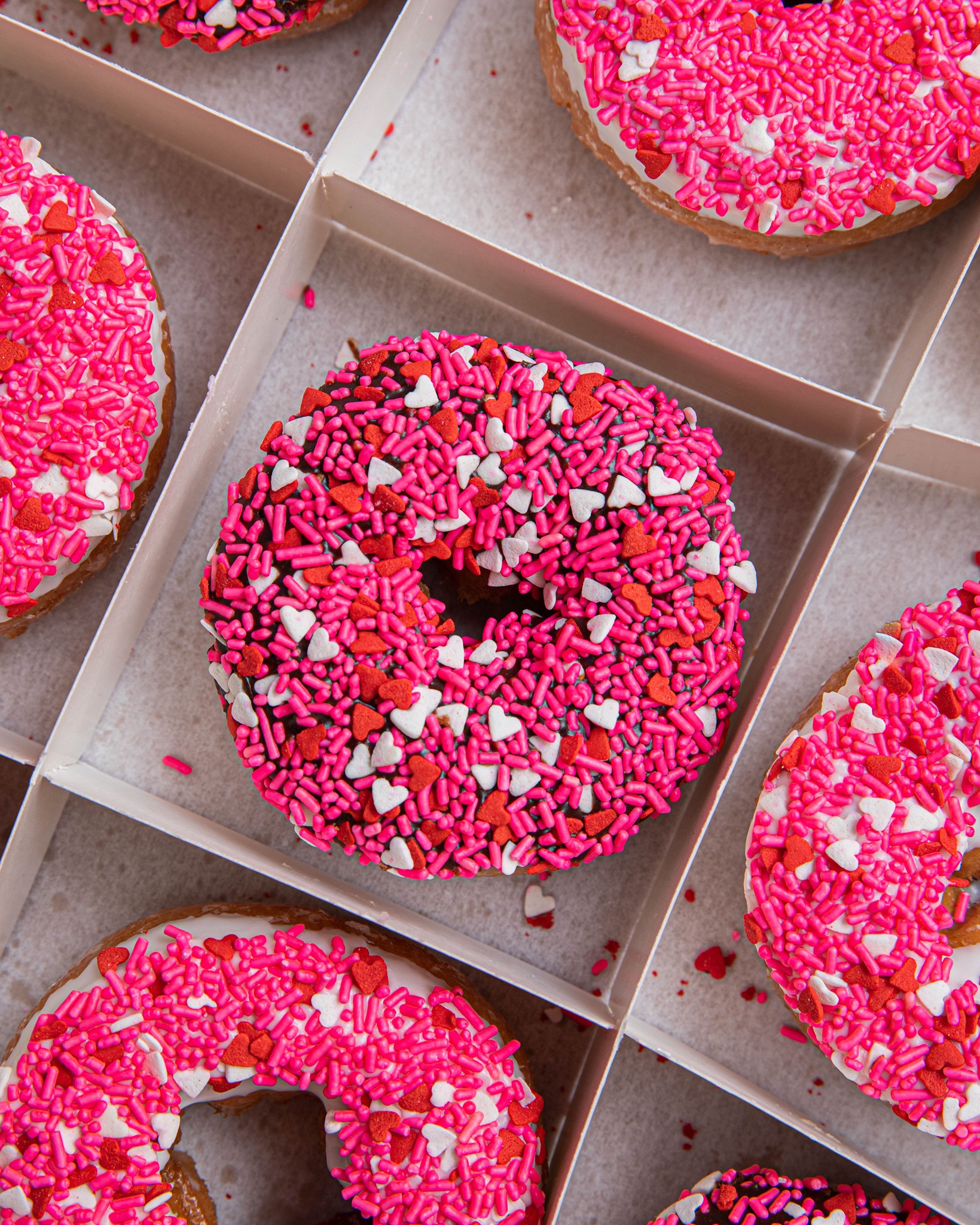 Do-Rite Donuts & Chicken Willis Tower - BE MINE ️ ️ ️ # ...