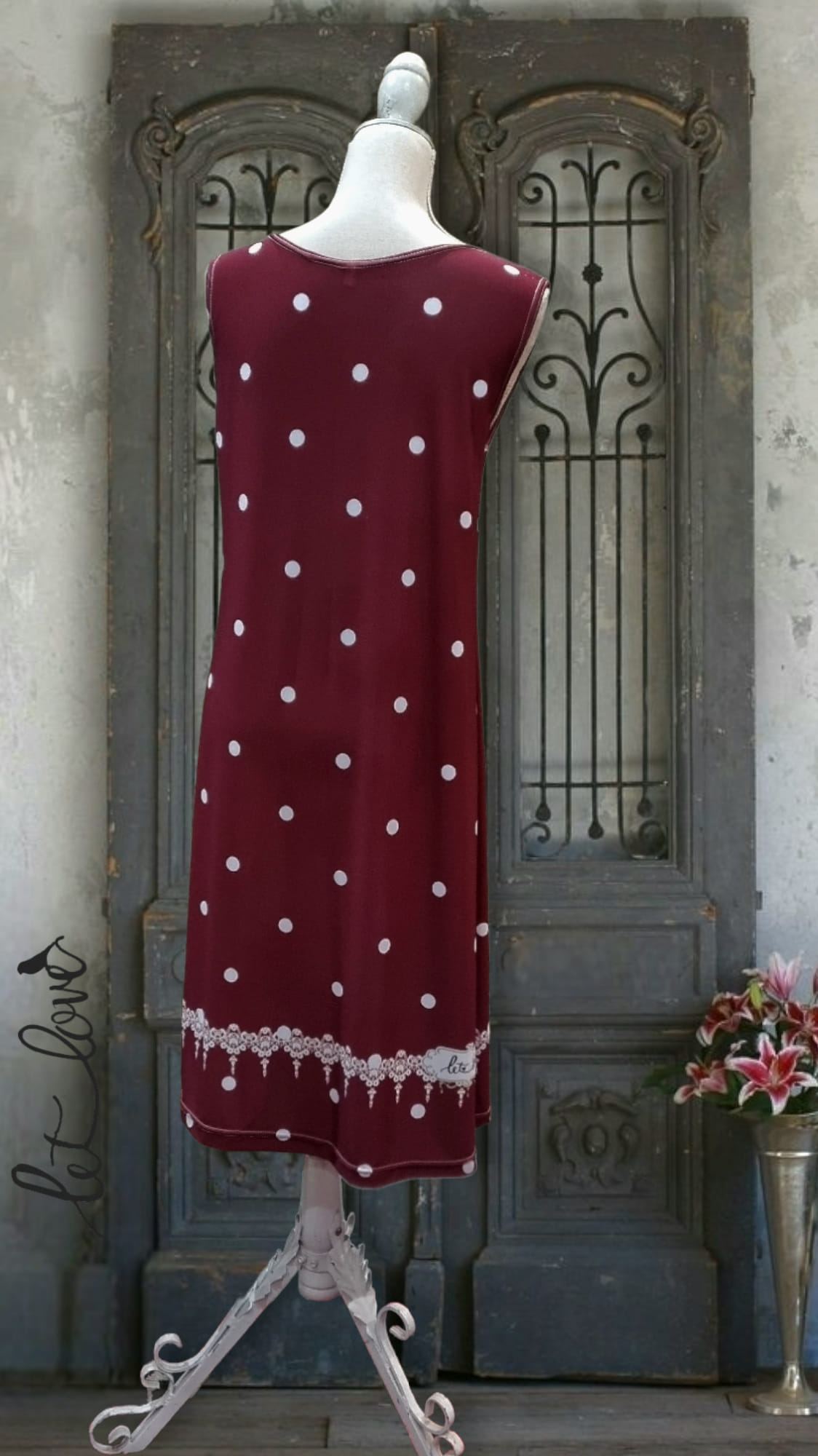 kate middleton burgundy polka dot dress Every Women Should Own Confidence-Inspiring Dresses. This Berry Red is an effortless go-to look, no matter the season. Even has worn Polka Dots 11 times in recent Millie Bobby Brown's Best Coffee Size:AU14 US10