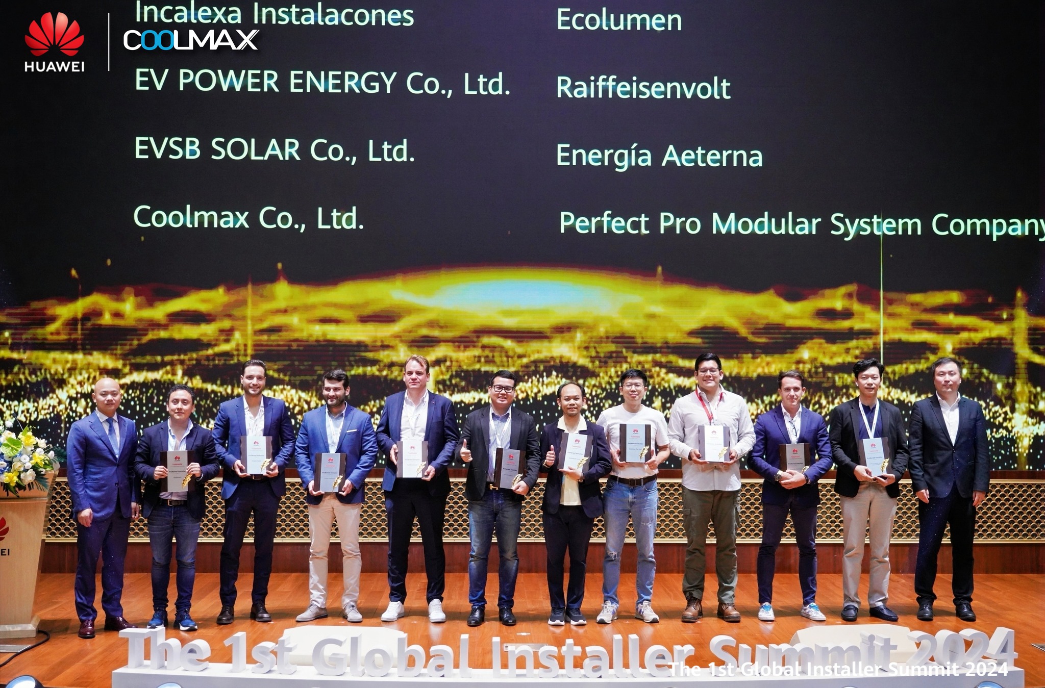 บริษัท คูลแม๊กซ์ จำกัด ได้รับรางวัล... - Coolmax Solar Cell | Facebook