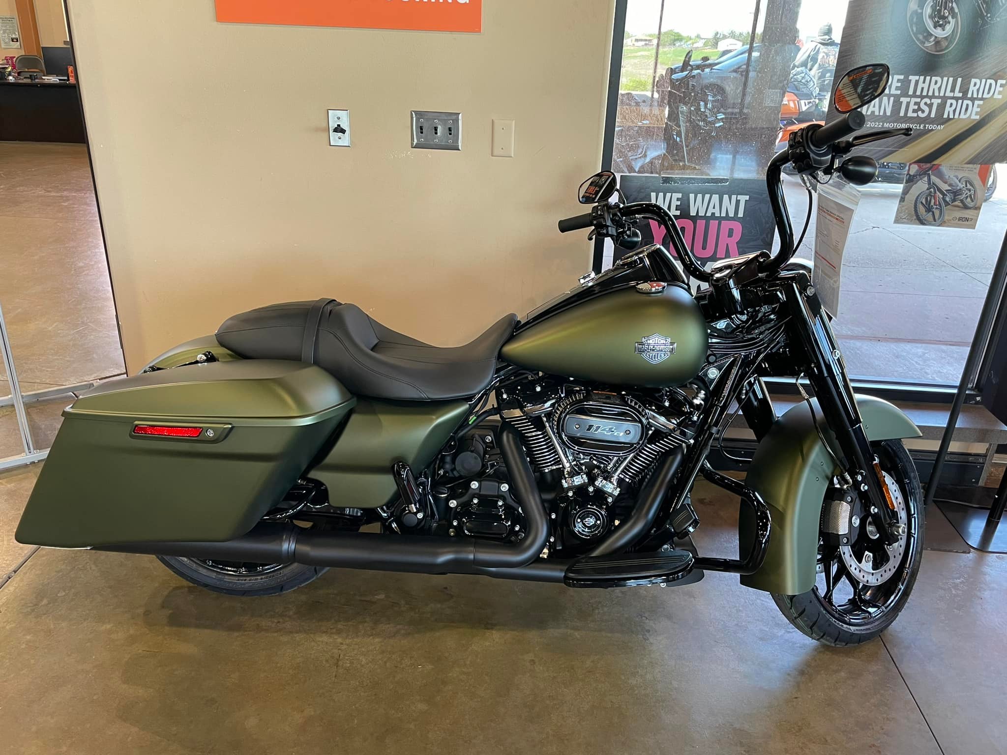 It's good to be king….2022 Road King Special in Mineral Green