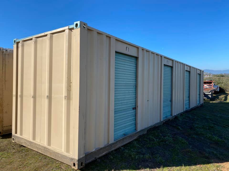 ⭐️FOR SALE⭐️ 40ft container with 4... - Southwest Containers