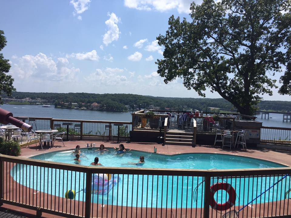 Shawnee Bluff Inn | Lake Ozark MO