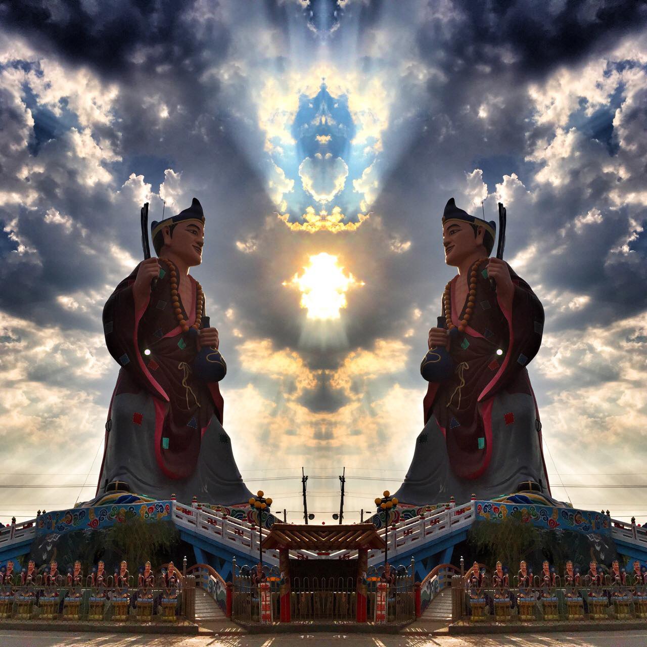 松柏嶺受天宮 - 恭祝 上元天官大帝萬壽！ 正月十五上元節，是 上元天官大帝萬壽日， 大帝主掌賜福，道教徒在上元節沐浴齋戒，禮拜 大帝，祈求 ...