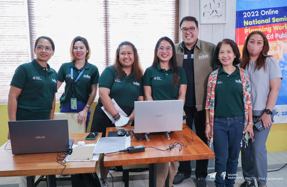 DepEd - TINGNAN: Sa pangunguna ng DepEd Public Assistance Action Center ...