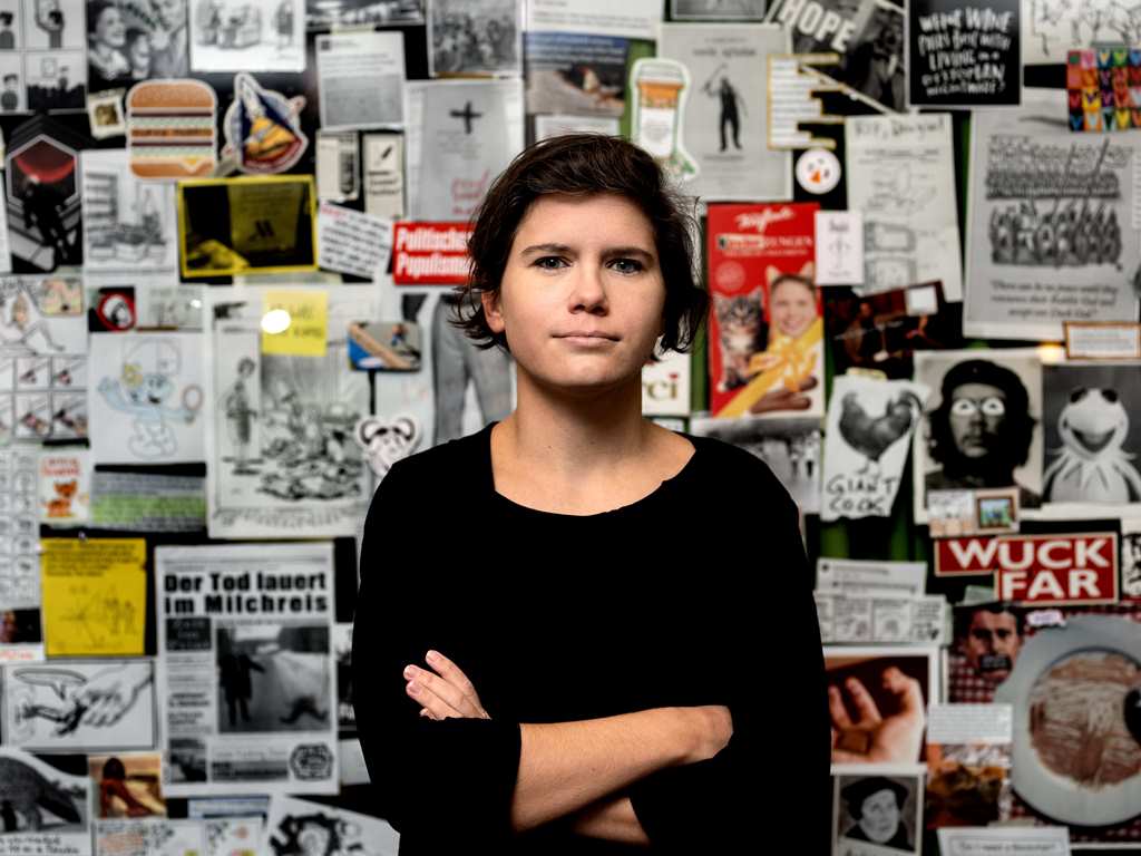 VORTRAG MIT INGRID BRODNIG: GEGEN DIE LÜGE - WIE MAN FALSCHMELDUNGEN IM INTERNET KONTERN KANN