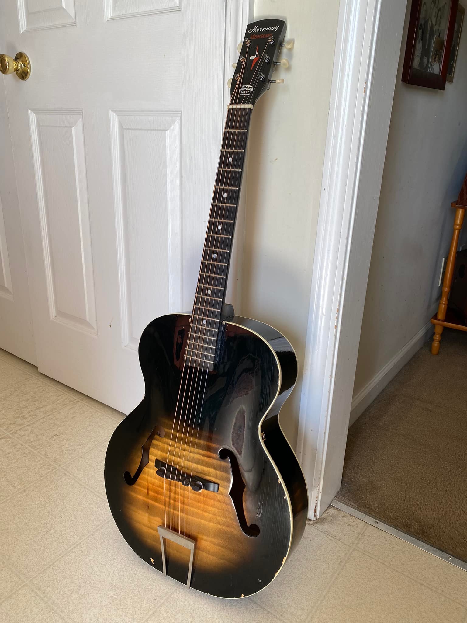 1962 Harmony Monterey H950 vintage archtop guitar