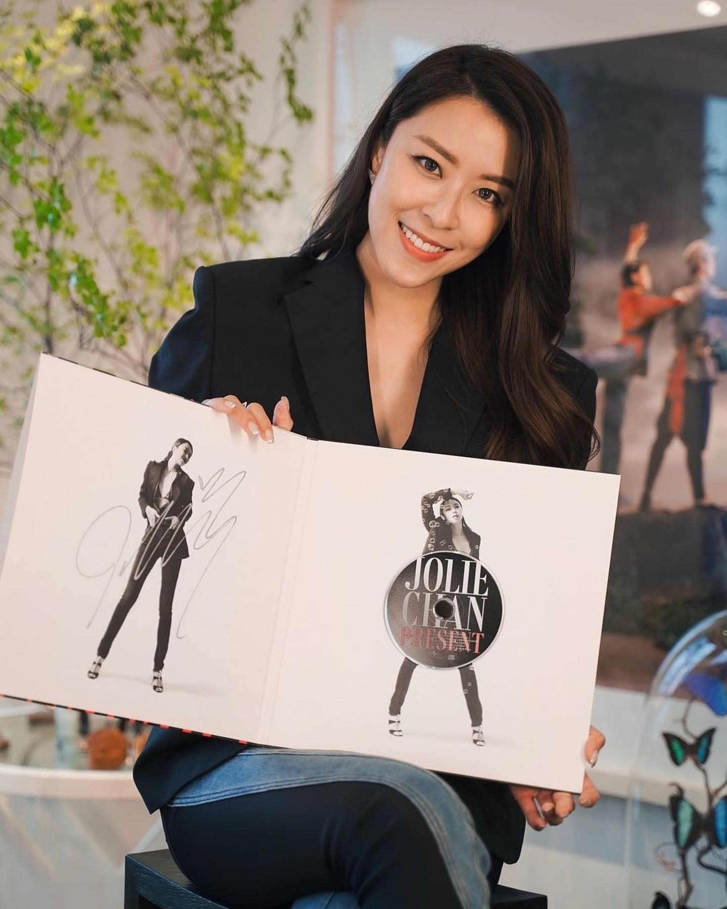Cantopop songstress 謝安琪 Kay Tse is our cover star for issue 11 
