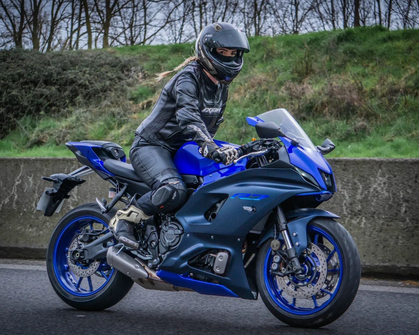 Ridin' Girls Net - Pic of the Day: March 25th 2022 - ‍🧚‍♂️ Yamaha YZF ...