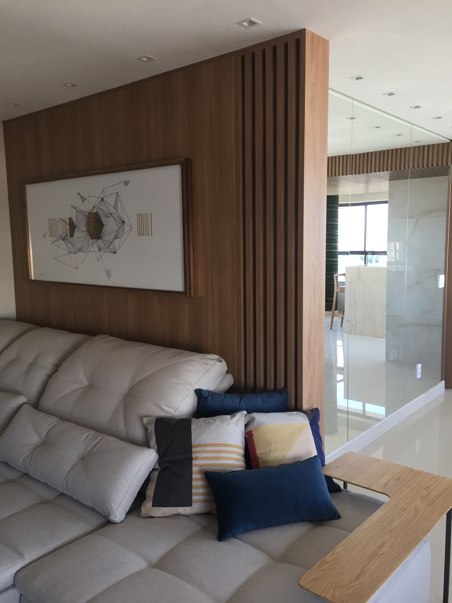 Ideal Cozinhas - 🤩 Parede revestida em MDF, detalhe... | Facebook